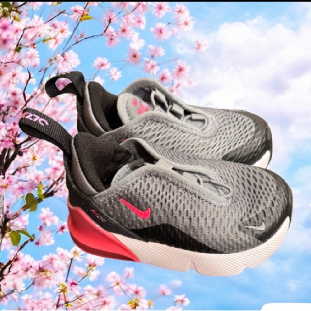 Nike Gray and Red Slip-On Sneakers with Breathable Mesh size 4 c DD1646-031